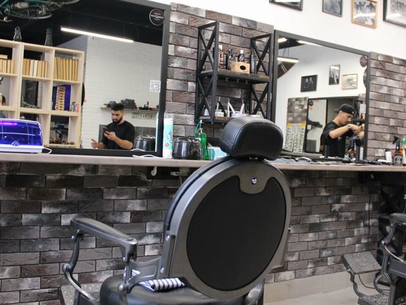 Gentlemen's club, интерьер