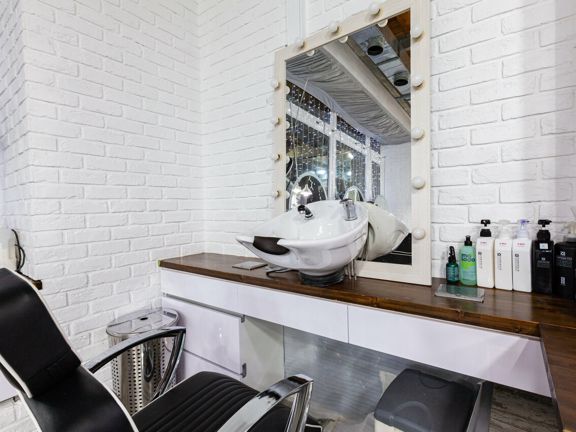 Hair code, интерьер