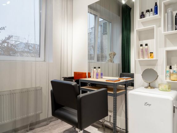 Healthy Hair Club 15, интерьер