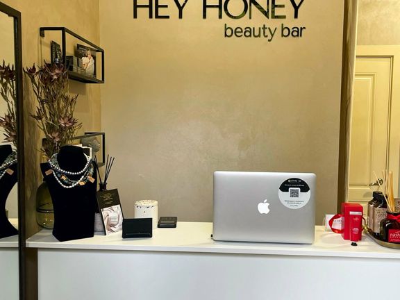 Hey Honey Beauty Bar, интерьер