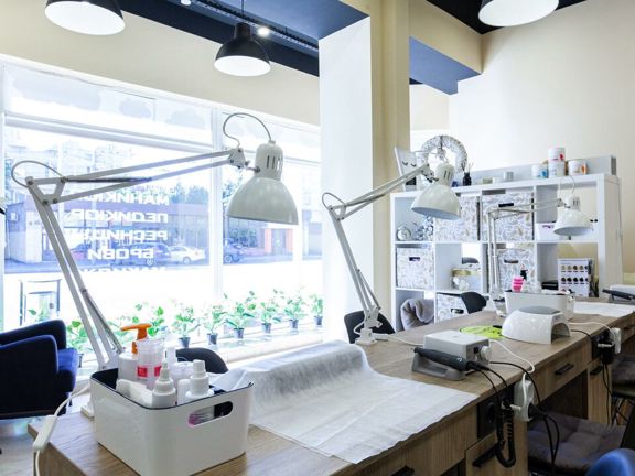 High Five, интерьер