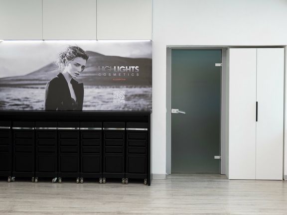 Highlights Cosmetics, интерьер