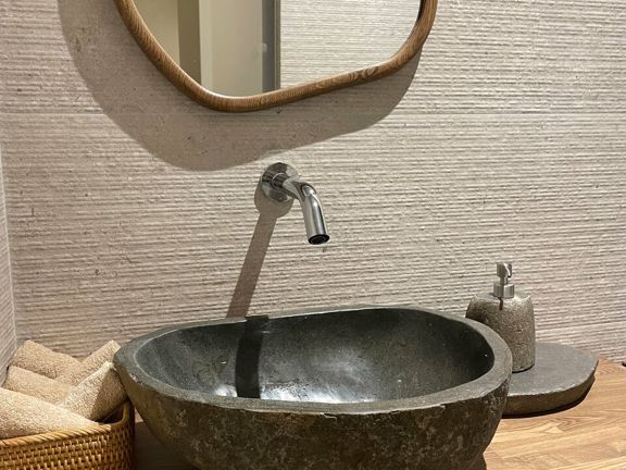 Horizontal, интерьер