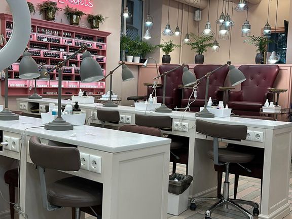 I Like Nails, интерьер