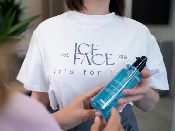 Ice Face, интерьер