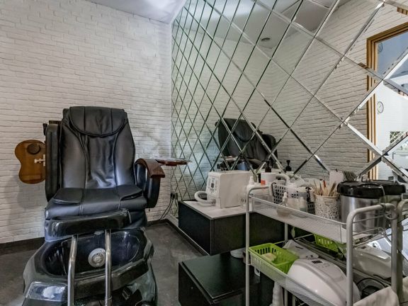 Icon, интерьер