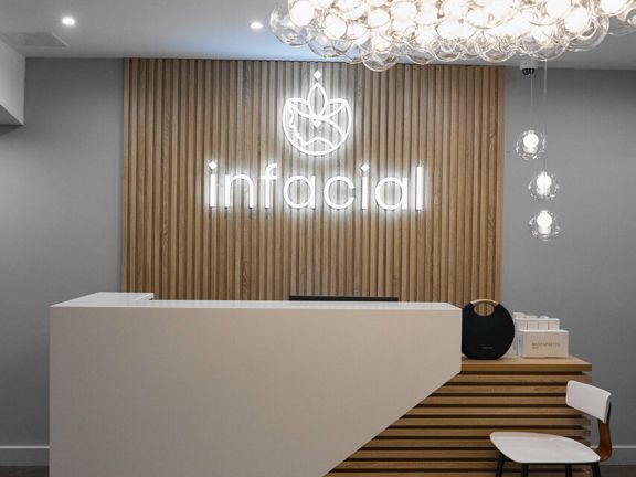 InFacial, интерьер