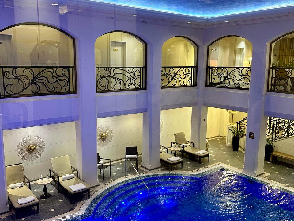 Iridium SPA, интерьер