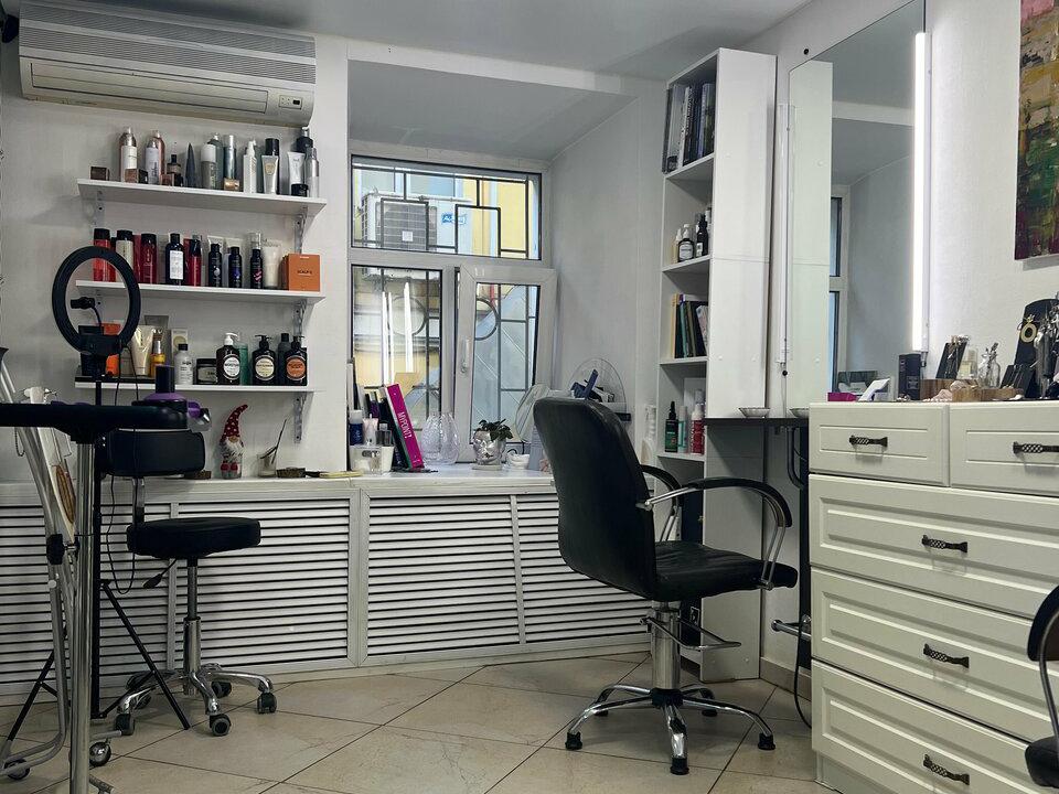 Jazz Hair Style, интерьер