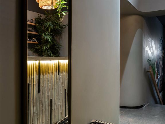 Jungle, интерьер