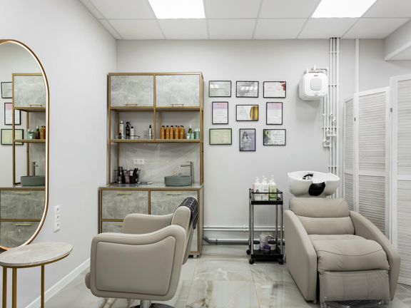 Keratin Maker, интерьер