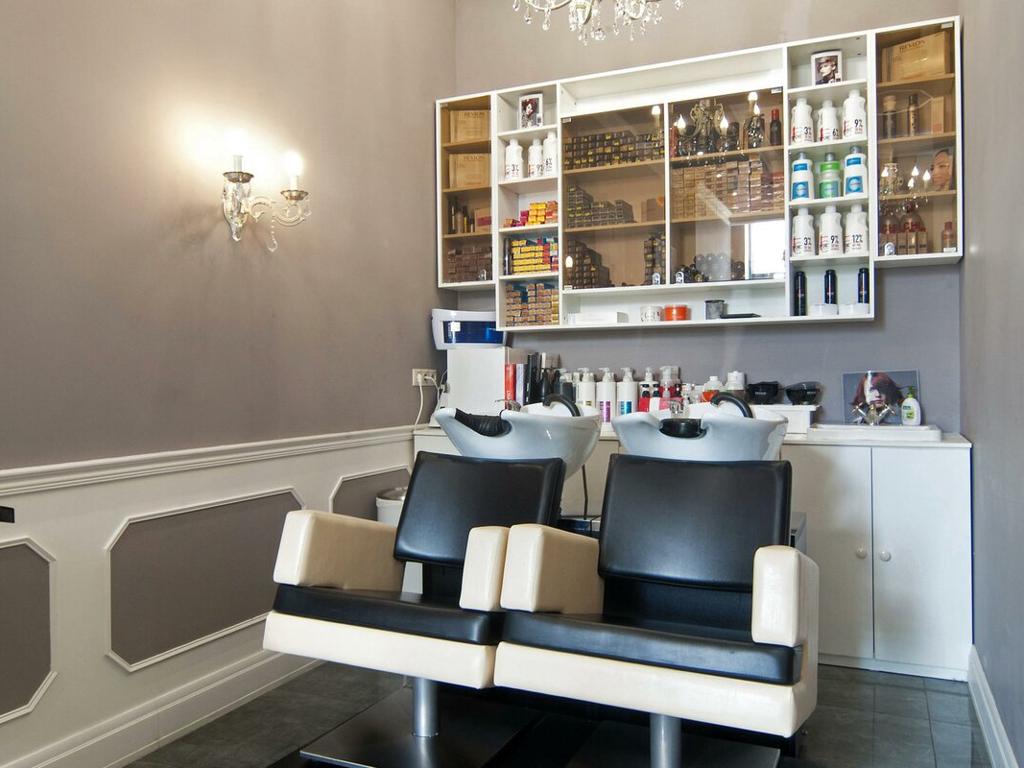 L. A. Beauty, интерьер