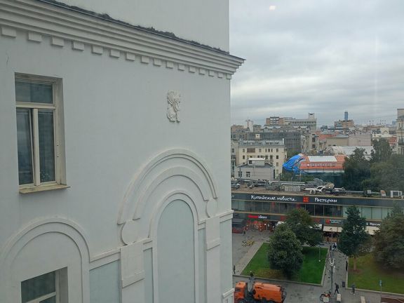 Лака Нэил, интерьер