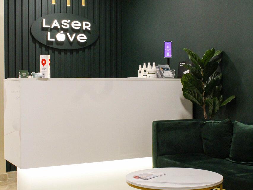 Laser Love, интерьер