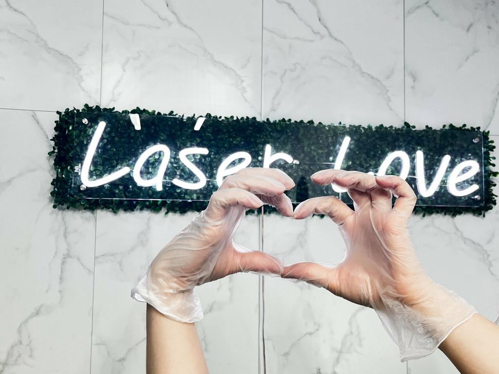 Laser Love, интерьер