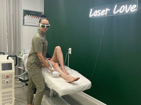 Laser Love, интерьер
