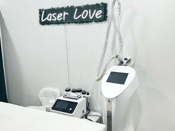 Laser Love, интерьер