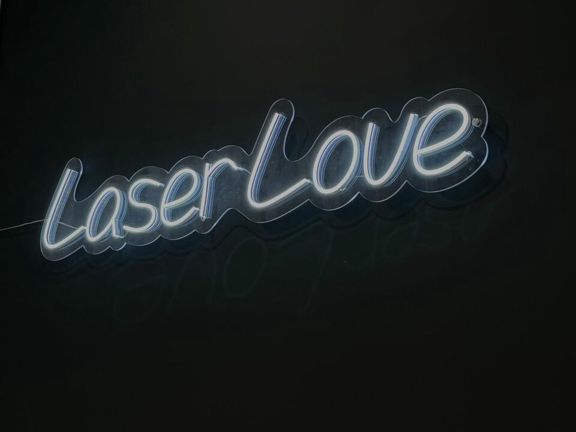 Laser Love, интерьер