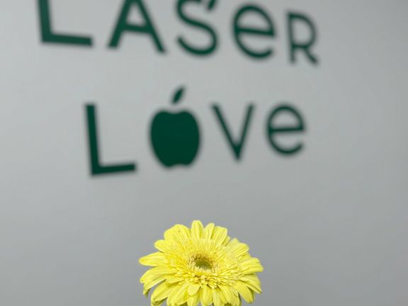 Laser Love, интерьер