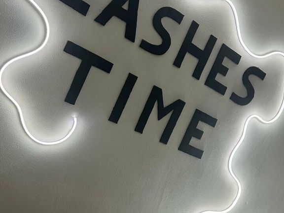 Lashes Time, интерьер