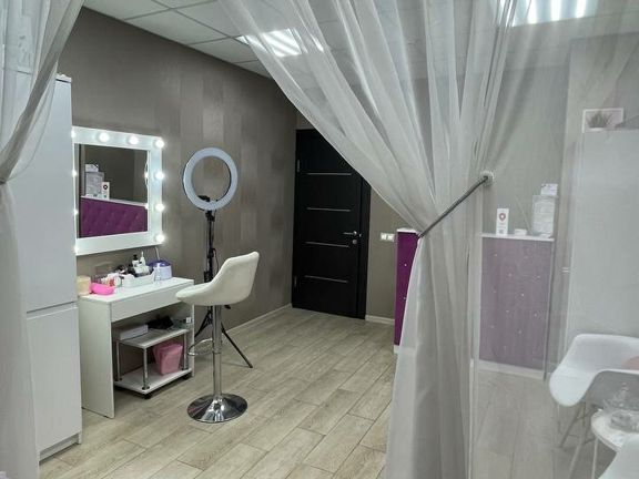 Lashstar, интерьер