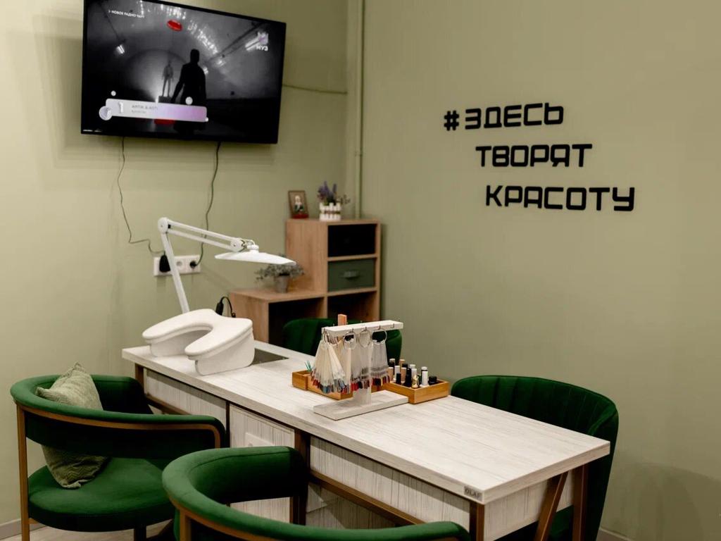 Леди Ист, интерьер