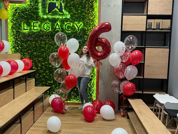 Legacy, интерьер