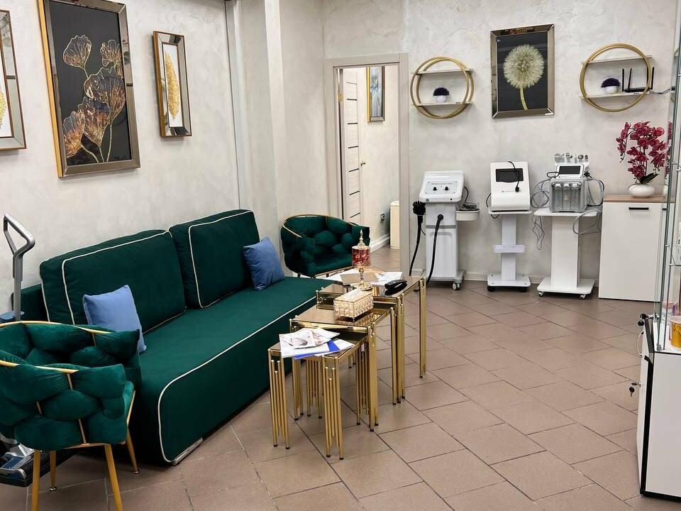 Лепестки розы, интерьер
