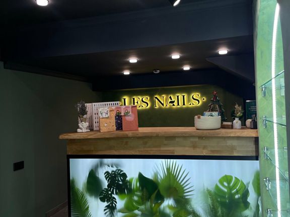 Les Nails, интерьер