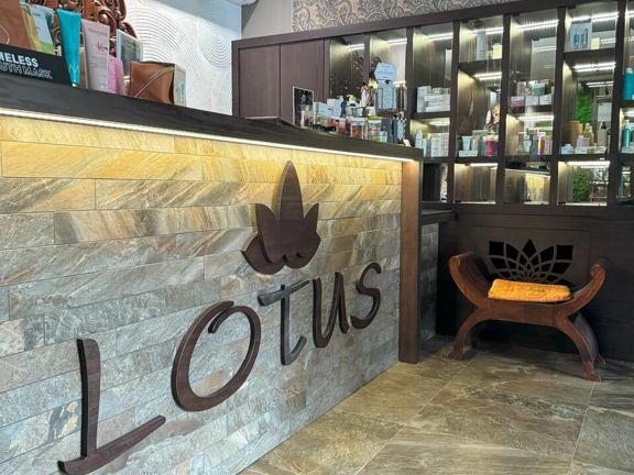 Lotus, интерьер