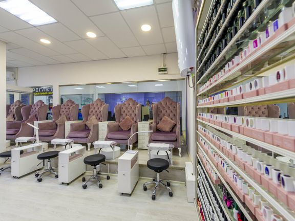 Love nails, интерьер
