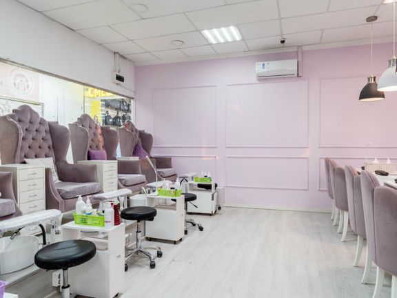 Love nails, интерьер