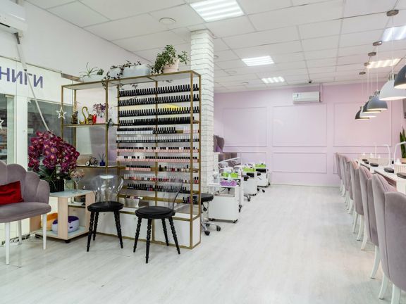 Love nails, интерьер