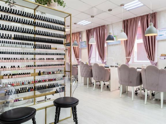 Love nails, интерьер