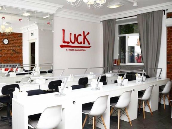 Luck, интерьер