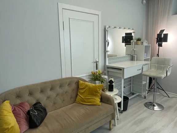 Make up fly, интерьер