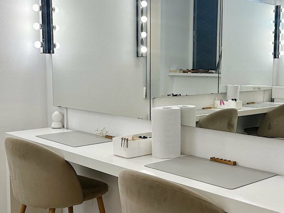 Make-up School, интерьер