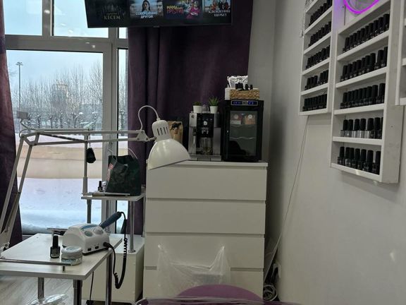 Маникюр и педикюр, интерьер