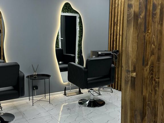 Marias hair, интерьер
