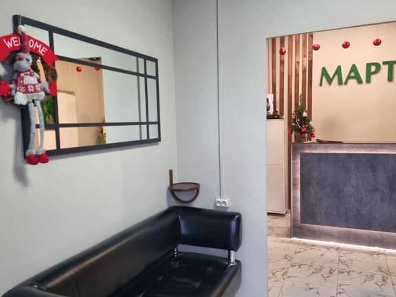 Март, интерьер