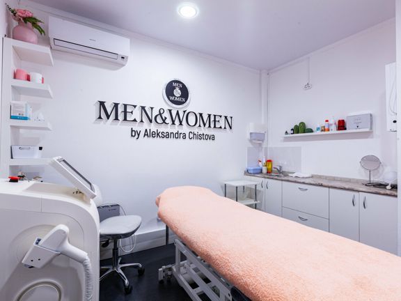 Men & Women, интерьер