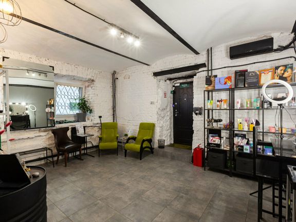 Meyzer Tanning Atelier, интерьер