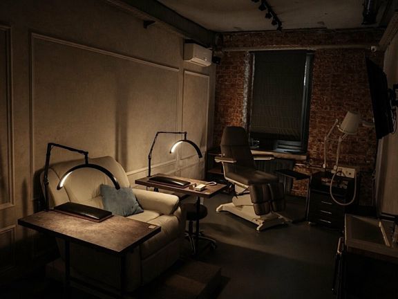 Monkey Men's Club, интерьер