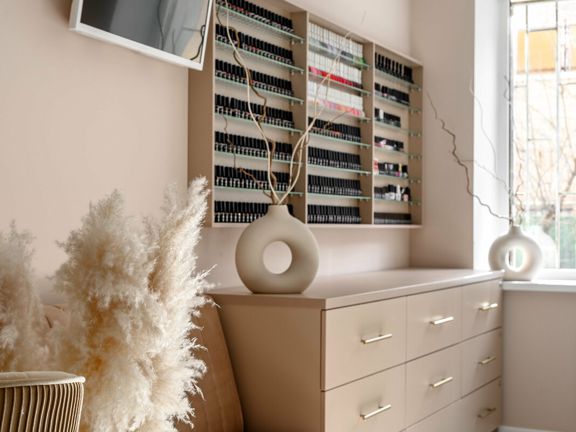 Mood nail bar, интерьер