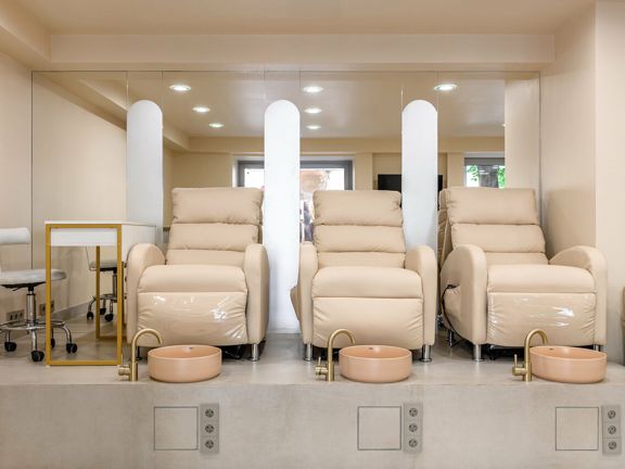 Mood nail bar, интерьер
