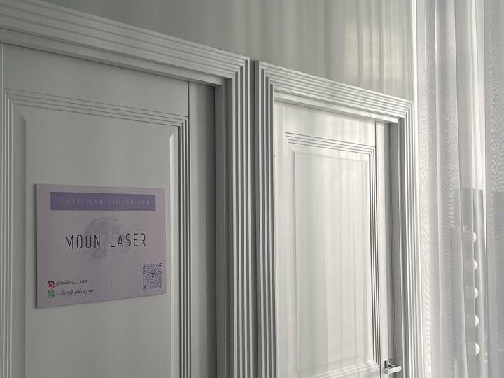 Moon Laser, интерьер