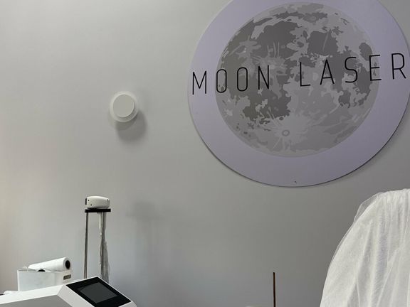 Moon Laser, интерьер