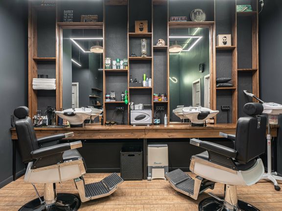 Mr. Barber, интерьер