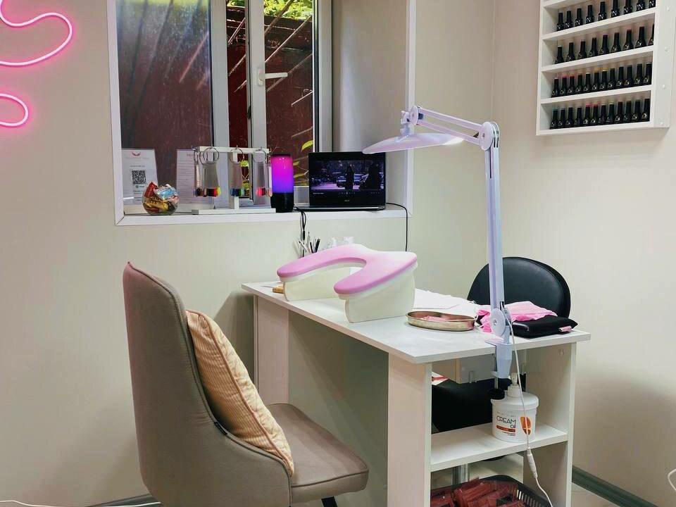 Multifruid Nails, интерьер