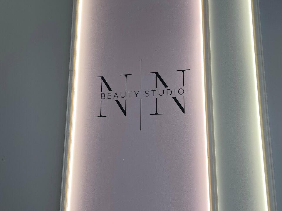 N N, интерьер
